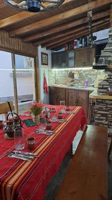 Къща Под Наем-Нощувки تارغوفيشته المظهر الخارجي الصورة